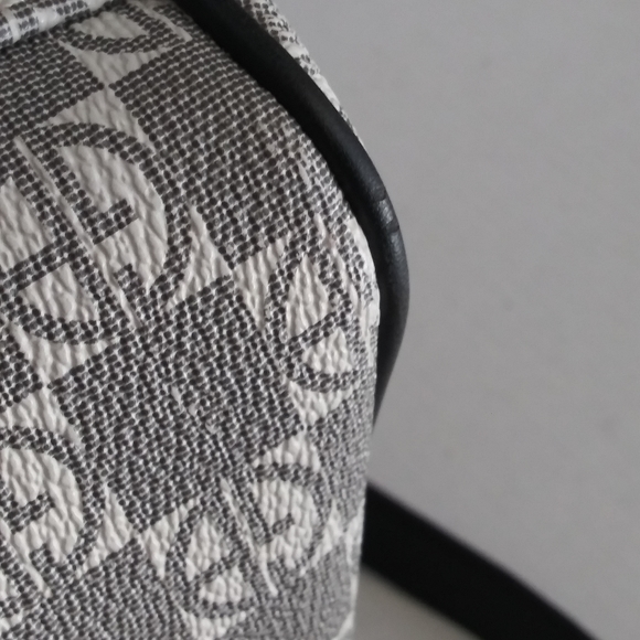 Giani Bernini Gray White Black Trim Handbag - Picture 14 of 16